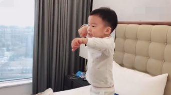 吴京儿子吃瓜视频,萌态可掬吃瓜视频引网友热议